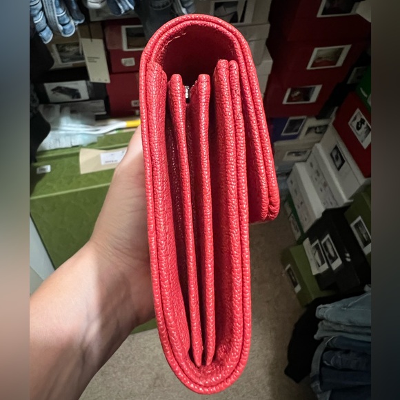 NWT Chanel caviar medium boy wallet. - Picture 3 of 9